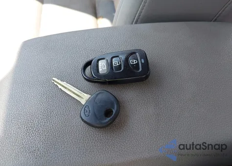 2017 Hyundai Elantra Se z USA, uszkodzony, nr VIN 5NPD84LF1HH033928